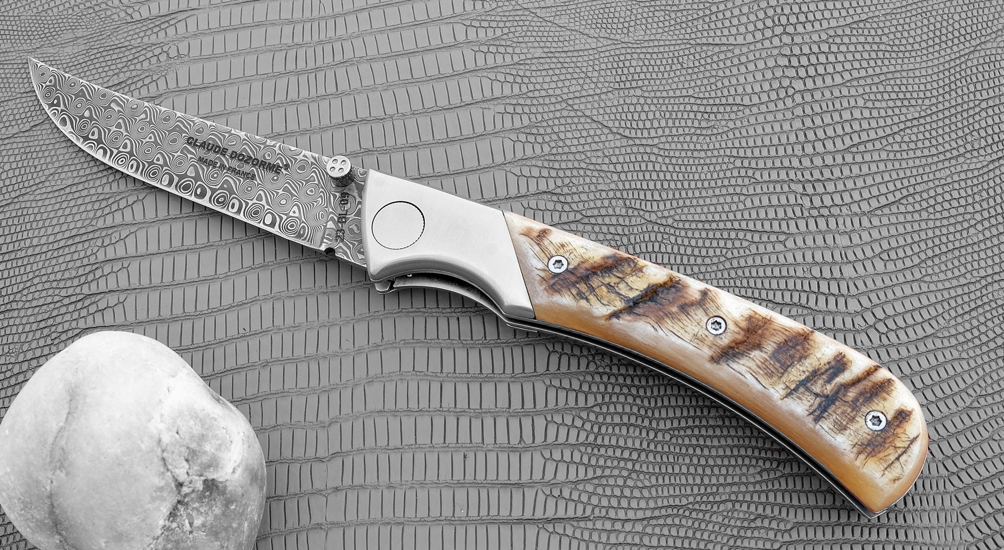 Original laguiole - Jagdmesser Claude Dozorme, Edition MORLOS 27, Widderhorn-Kruste, Damast, brosse