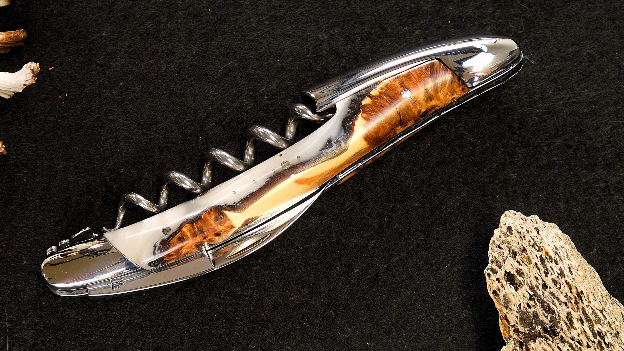 Laguiole-Sommelier von Forge de Laguiole Edition ACHEMIST 02, Hybrid-Holz, brillant Taschenmesser - Handmade in France
