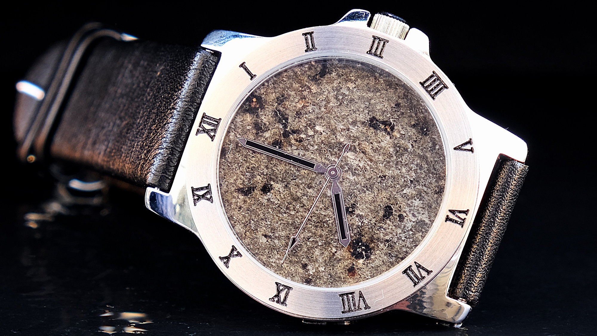 Original laguiole - Space Watch 01, Luxus Armbanduhr mit Mars-Meteoriten als Zifferblatt