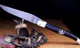Halb-UNIKAT: Taschenmesser Laguiole David Dauvillaire, Edition Jeanne D Arc 01, Ebenholz/Mammut, Double Platines, brillant, Damast Ansicht 1