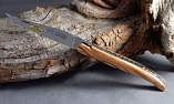 Taschenmesser Laguiole Le Fidele,  Edition Cisele, Plein Olivenholz, brosse, guillochierte Biene Ansicht 1