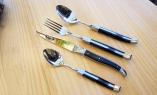 Laguiole Le Fidele 4-teilig, Besteckset, Horn schwarz, brillant, Steakmesser, Gabel, Köffel, Dessertlöffel Ansicht 1