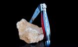 Taschenmesser Laguiole du Barry, White Roses, Ebenholz/Staminaholz, guillochierte Biene, brillant  Ansicht 1
