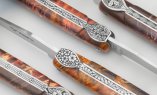 Taschenmesser Laguiole en Aubrac, Edition SECRET GARDEN OAK LEAF, Holunder, guillochierte Biene, brosse Ansicht 3
