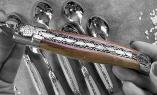 Taschenmesser Laguiole en Aubrac, Edition TRAUBE, Rebstockholz, Double Platines, brillant Ansicht 1