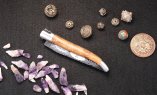 Taschenmesser Laguiole en Aubrac, Teakholz, Damast, guillochierte Biene, brosse Ansicht 4