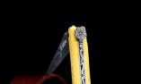 Taschenmesser Laguiole en Aubrac, Edition AFRICAN FLOWER, Kamelknochen, guillochierte Biene, Plein, brosse Ansicht 1