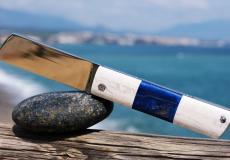 HALBUNIKAT: Taschenmesser CORIANDO 06 von Thomas Fleury, Coriangriff+Lapislazuli, brillant Taschenmesser - Handmade in France
