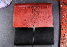 Justine de Merges Collection: Exklusives 2-farbiges Lederetui CHEVALIER, für bis zu 4 Taschenmesser