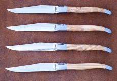 Laguiole en Aubrac, 4-teiliges Steakmesserset mit japanischer Damastklinge, brosse, Olivenholz