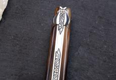 Laguiole Taschenmesser Mickael Ginisty, Edition: 5 BEAUTIES 10a, Horn, brosse, guillochierte Biene, plein, 13 cm