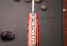 Taschenmesser Forge de Laguiole Edition VALARI 01, Amboinaholz, guillochierte Biene, Brut de Forge