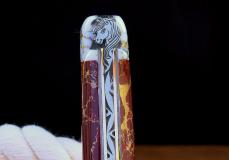 Taschenmesser Laguiole du Barry, Edition RED HORSE, Lady-Knife, brillant, guillochierte Biene, Jaspisstein, 10 cm Taschenmesser - Handmade in France