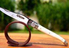 Taschenmesser Laguiole en Aubrac, guillochierte Biene, OS, brillant, Muschel II - Os (Rinderknochen) Taschenmesser - Handmade in France