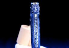 Taschenmesser Laguiole Philippe Voissière, Edition HISTORY - DA VINCI, Giraffenknochen, Plein, guillochierte Biene, brosse Taschenmesser - Handmade in France