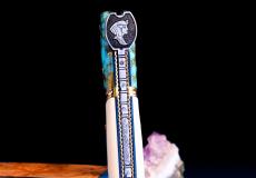 Taschenmesser Laguiole Philippe Voissière, Edition HISTORY - CLEOPATRA, 11 cm, Warzenschweinstoßzahn, Plein, guillochierte Biene, brosse Taschenmesser - Handmade in France