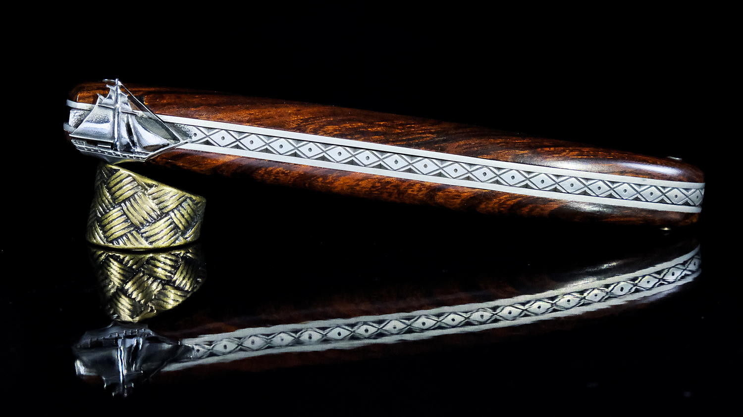 Kategorie: Laguiole Messer mit anderen Figuren