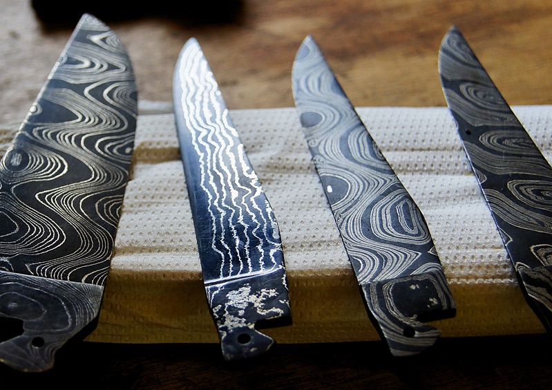 Carbon-Damast Laguiole Messer